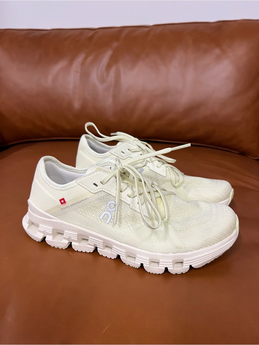 On Running WOMENS CLOUD X 4 AD SEEDLING GHOST 7.5